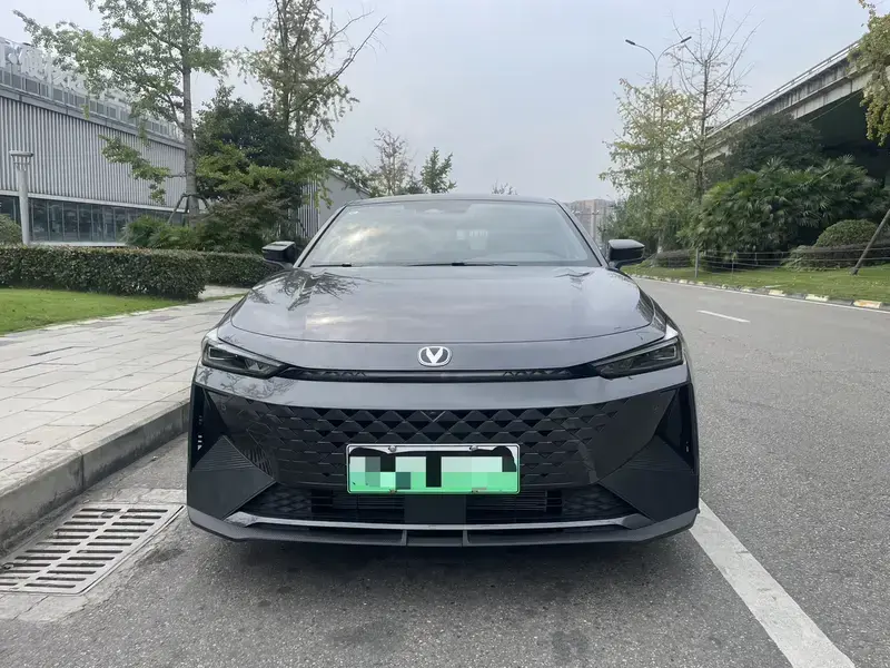 2024 Changan UNI-V с пробегом 100 км
