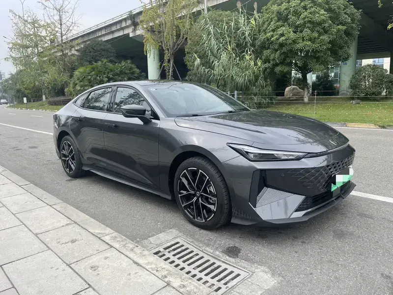 2024 Changan UNI-V с пробегом 100 км