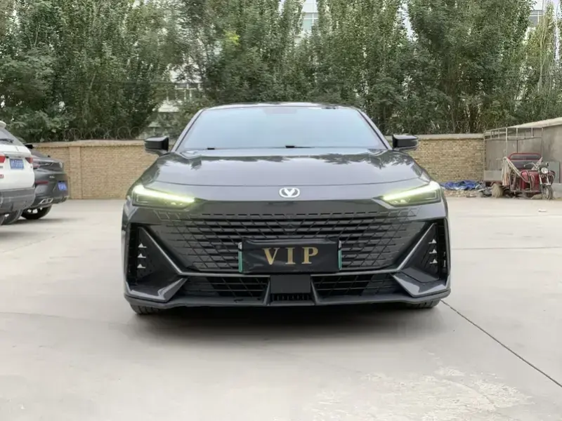 2023 Changan UNI-V с пробегом 36 000 км
