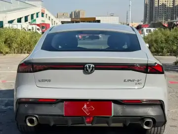 2023 Changan UNI-V с пробегом 40 000 км