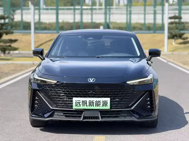 2023 Changan UNI-V с пробегом 60 000 км