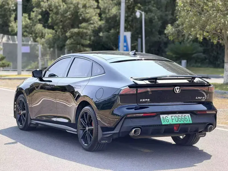 2023 Changan UNI-V с пробегом 60 000 км