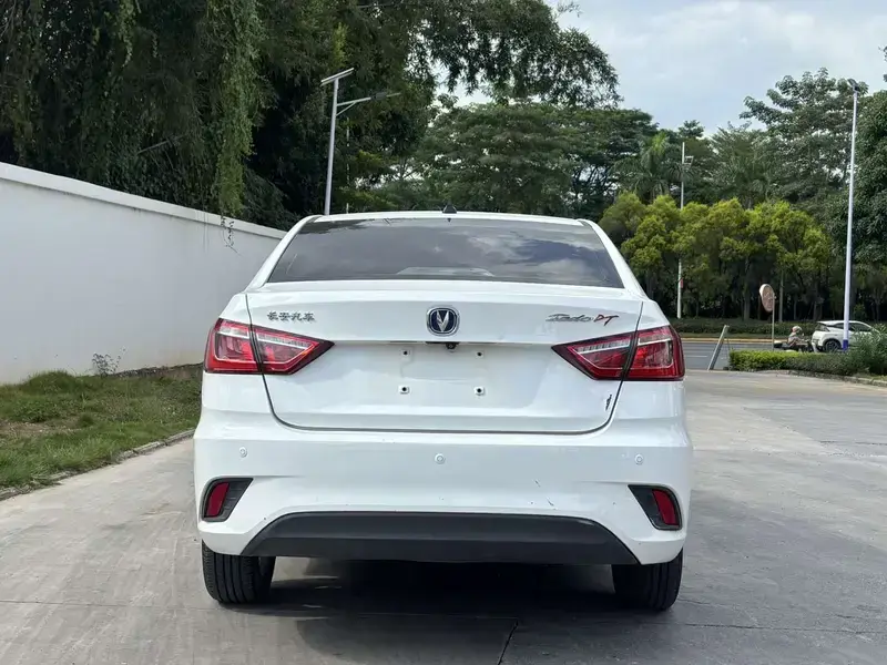 2018 Changan Eado DT с пробегом 128 600 км