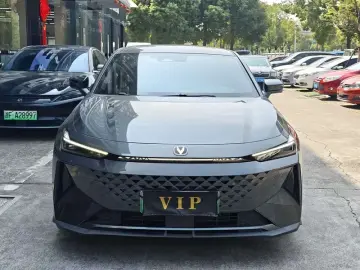 2024 Changan UNI-V с пробегом 14 000 км