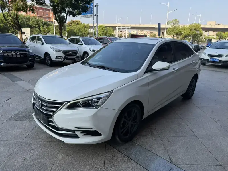 2019 Changan Eado DT с пробегом 36 000 км