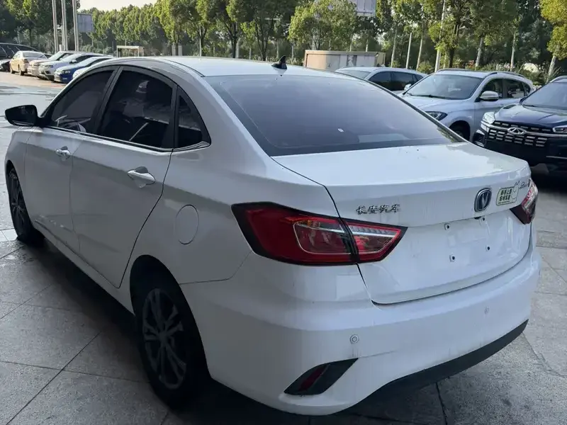2019 Changan Eado DT с пробегом 36 000 км