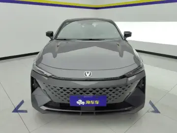 2024 Changan UNI-V с пробегом 1 000 км