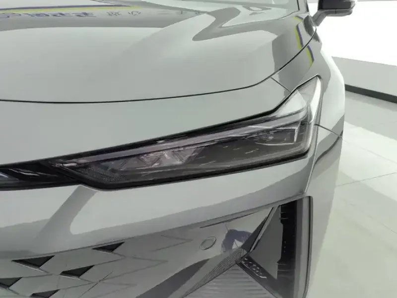 2024 Changan UNI-V с пробегом 1 000 км