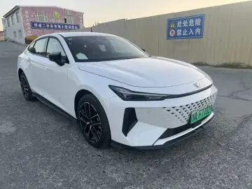 2024 Changan UNI-V с пробегом 2 000 км