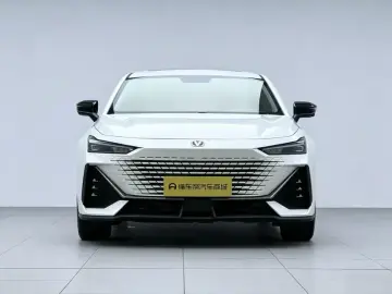 2023 Changan UNI-V с пробегом 18 500 км