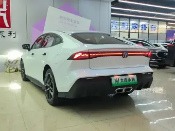2024 Changan UNI-V с пробегом 8 200 км
