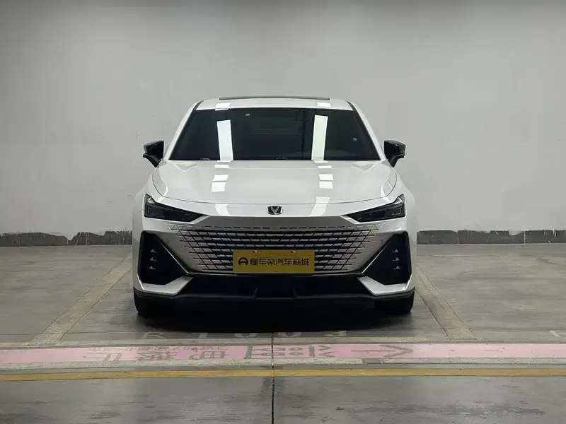 2023 Changan UNI-V с пробегом 56 500 км