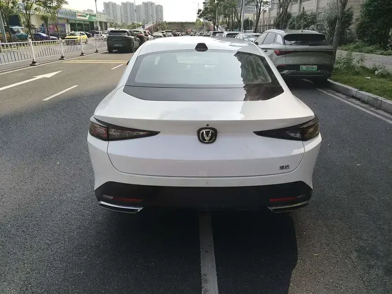 2023 Changan Yida с пробегом 32 000 км