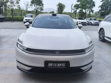 2026 Changan Qiyuan A06 с пробегом 25 000 км