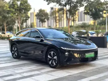 2025 Changan Qiyuan A07 с пробегом 8 800 км