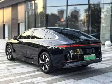 2025 Changan Qiyuan A07 с пробегом 8 800 км