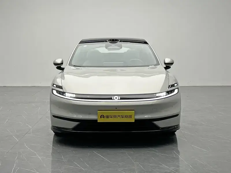 2026 Changan Qiyuan A06 с пробегом 200 км