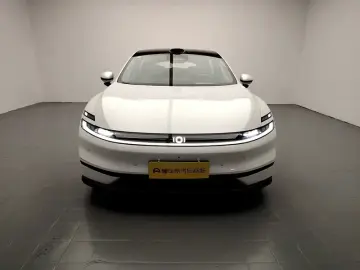 2026 Changan Qiyuan A06 с пробегом 16 000 км