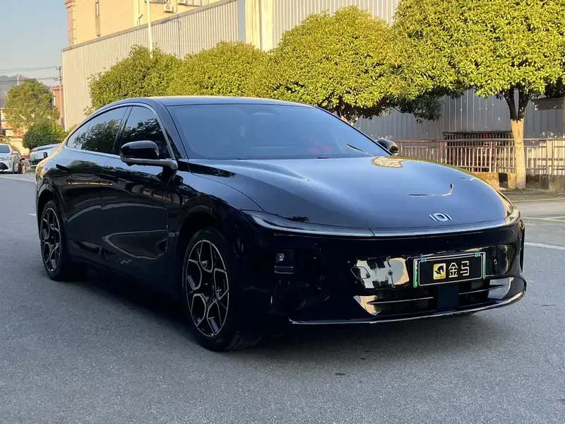 2025 Changan Qiyuan A07 с пробегом 28 000 км