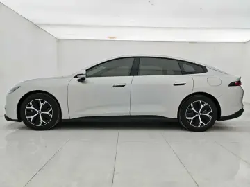 2026 Changan Qiyuan A06 с пробегом 1 700 км