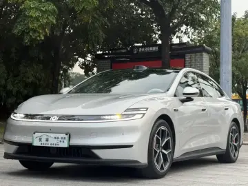 2026 Changan Qiyuan A06 с пробегом 6 000 км