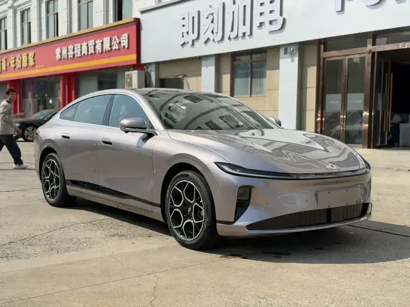 2026 Changan Qiyuan A07 с пробегом 200 км