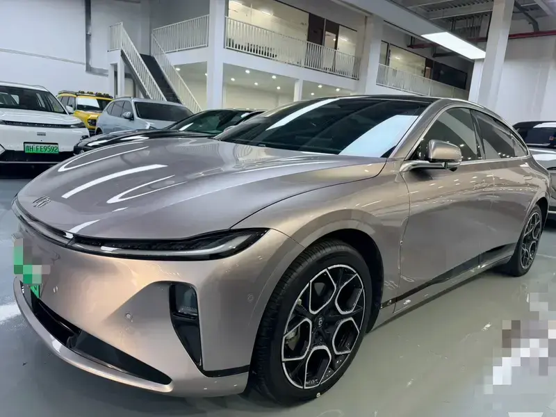 2025 Changan Qiyuan A07 с пробегом 28 000 км