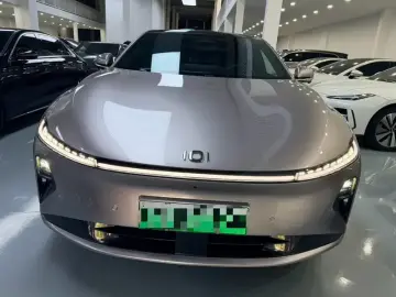 2025 Changan Qiyuan A07 с пробегом 28 000 км