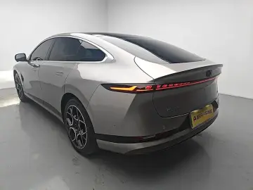 2025 Changan Qiyuan A07 с пробегом 45 900 км