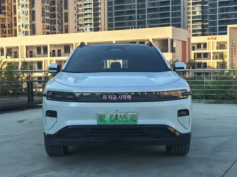 2024 Changan Qiyuan E07 с пробегом 15 000 км