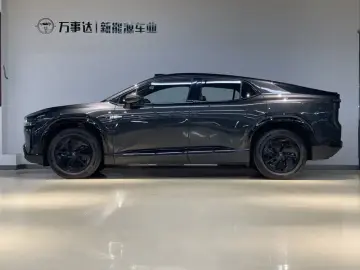 2024 Changan Qiyuan E07 с пробегом 100 км