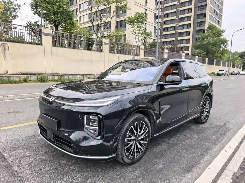 2025 Changan Qiyuan Q07 с пробегом 20 000 км