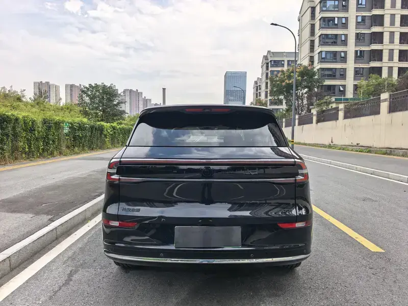2025 Changan Qiyuan Q07 с пробегом 20 000 км