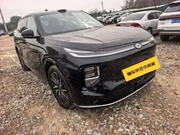 2025 Changan Qiyuan Q07 с пробегом 800 км