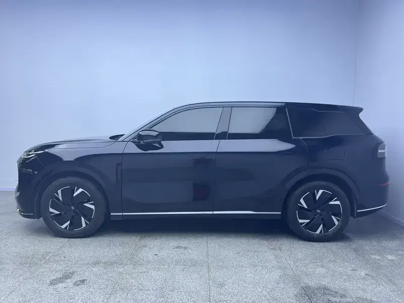 2025 Changan Qiyuan Q07 с пробегом 27 700 км