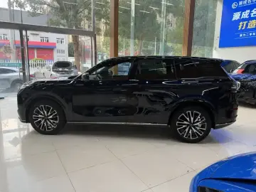 2025 Changan Qiyuan Q07 с пробегом 12 000 км