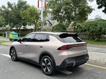 2026 Changan Qiyuan Q05 с пробегом 12 800 км