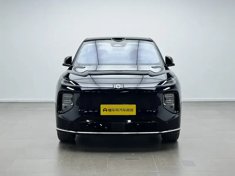 2025 Changan Qiyuan Q07 с пробегом 2 000 км