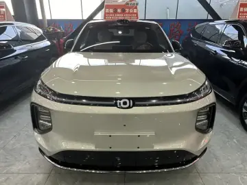 2025 Changan Qiyuan Q07 с пробегом 100 км