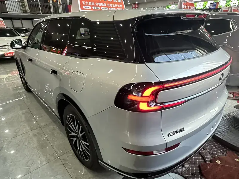 2025 Changan Qiyuan Q07 с пробегом 100 км