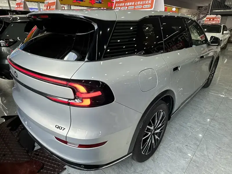 2025 Changan Qiyuan Q07 с пробегом 100 км