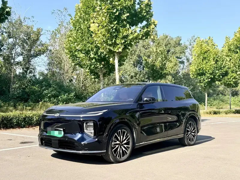 2025 Changan Qiyuan Q07 с пробегом 15 000 км