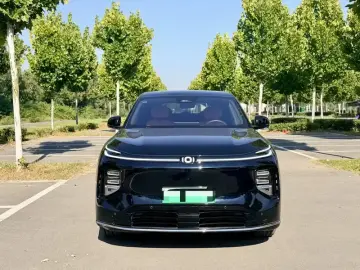 2025 Changan Qiyuan Q07 с пробегом 15 000 км