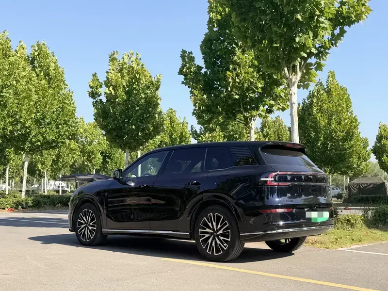 2025 Changan Qiyuan Q07 с пробегом 15 000 км