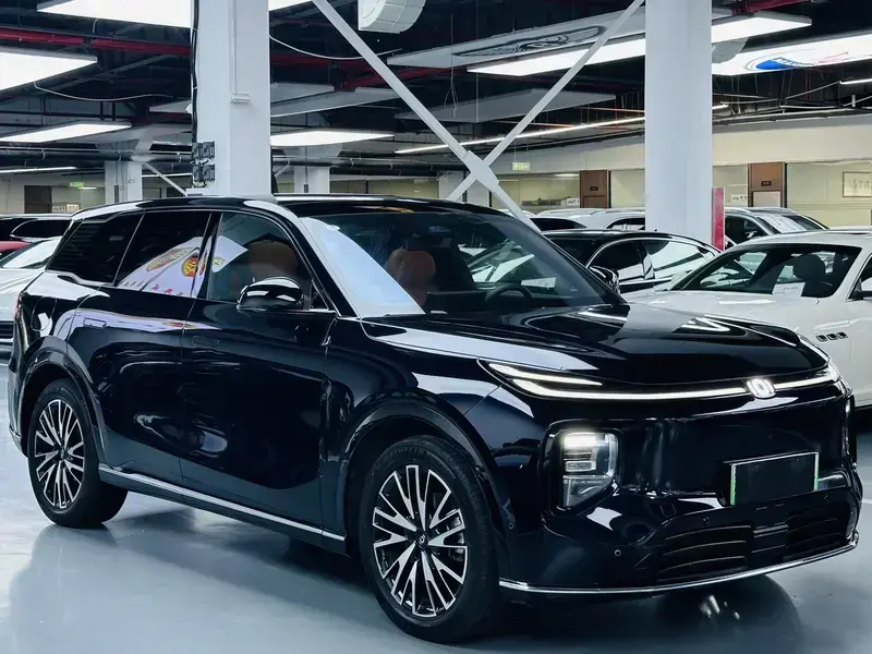 2025 Changan Qiyuan Q07 с пробегом 17 000 км