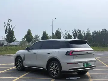 2025 Changan Qiyuan Q07 с пробегом 40 000 км