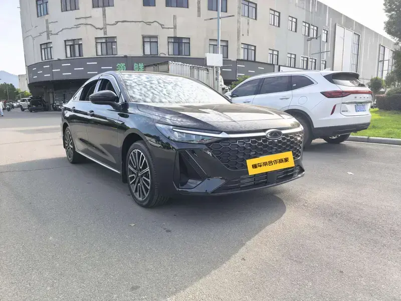 2025 Chery Arrizo 8 Pro с пробегом 5 000 км
