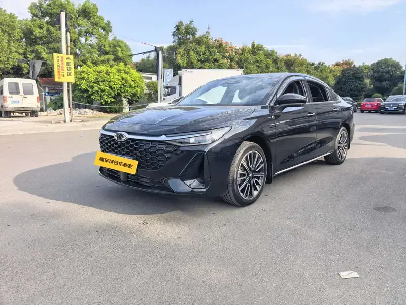 2025 Chery Arrizo 8 с пробегом 5 000 км