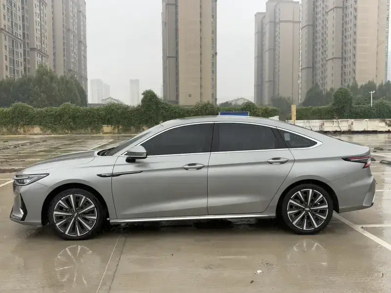 2025 Chery Arrizo 8 Pro с пробегом 6 000 км
