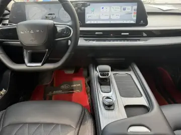 2024 Chery Arrizo 8 с пробегом 12 000 км